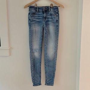 AMERICAN EAGLE SUPER STRETCH SKINNY JEANS